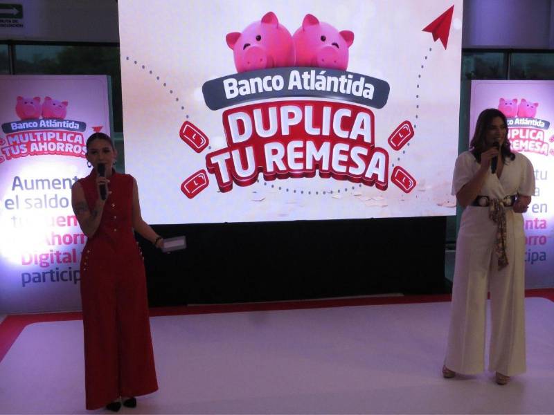 Las presentadoras del sorteo se comunicaron vía telefónica con los ganadores de la promoción.