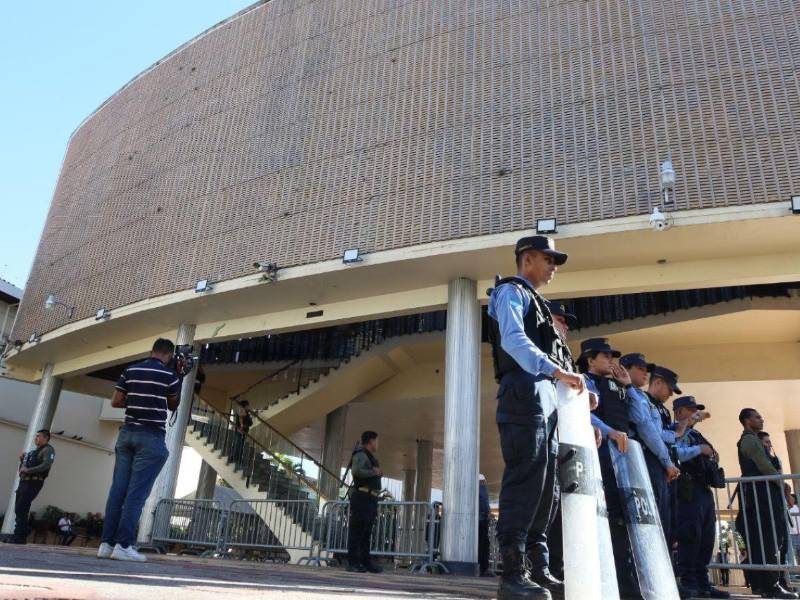 El proceso comienza el 21 de enero con la instalación de la Junta Directiva provisional y concluye el 25 de enero con la primera legislatura.