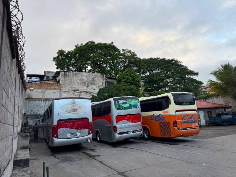Transporte Lila cierra terminales en Tegucigalpa y La Paz por inseguridad.