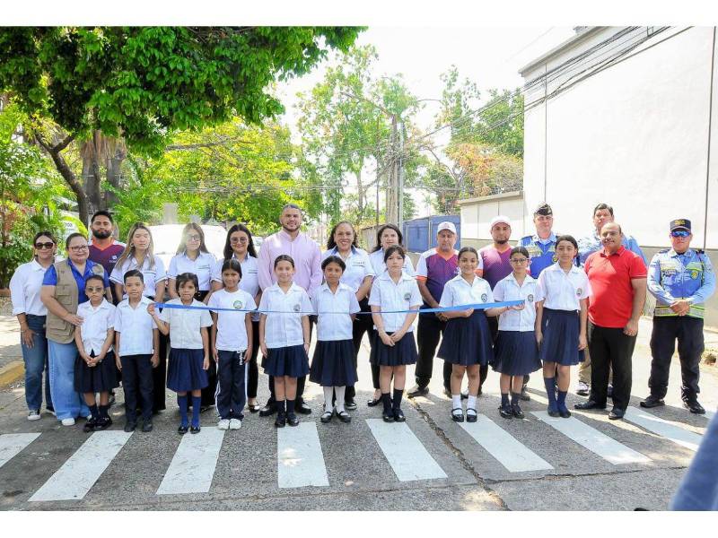 Esta gran alianza estratégica busca reducir drásticamente los accidentes de tránsito en los alrededores de los centros educativos.