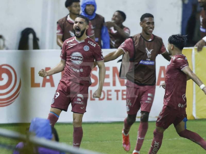 Imágenes del desarrollo del partido.