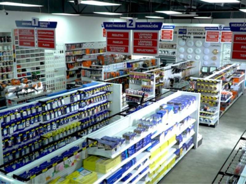 Fierros Ferreterías cuenta con un formato de autoservicio, una novedad muy conveniente para los clientes, quienes podrán elegir, examinar y comprar los productos de su preferencia.