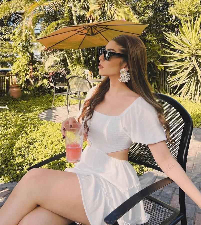 Novia de jugador de la Liga Nacional enciende el verano con sus fotos en la playa