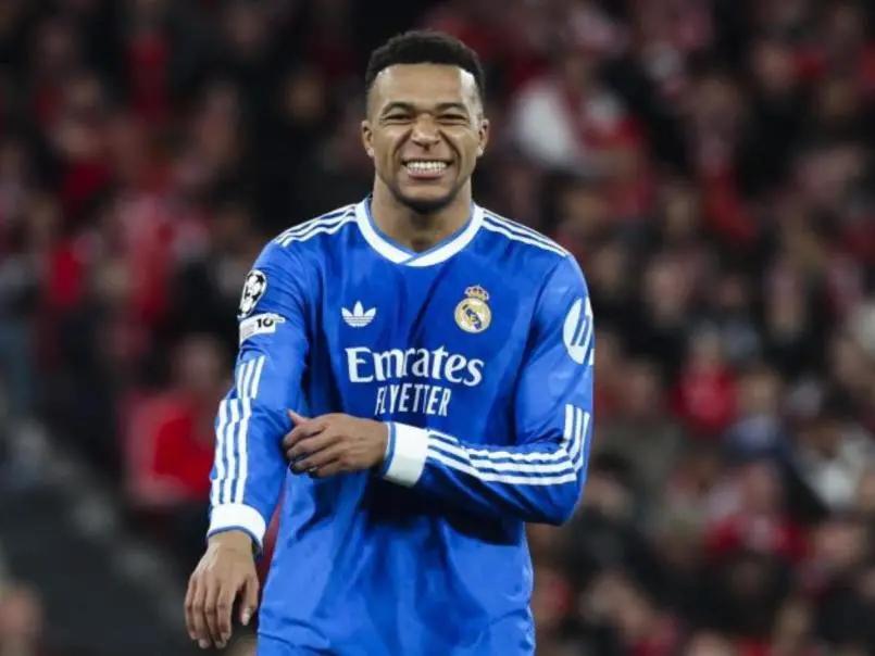 Mbappé toma decisión de finalizar contrato y está negociendo un nuevo acuerdo