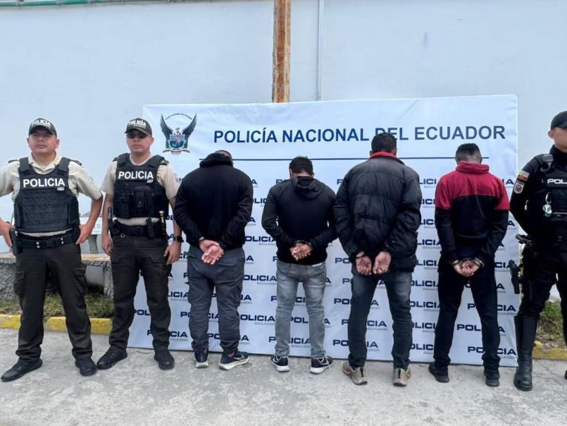 Policía detiene a futbolista por robo de teléfonos: Así ocurrieron los hechos