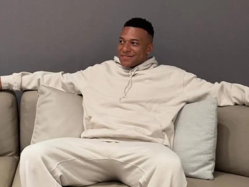 Mbappé toma decisión de finalizar contrato y está negociendo un nuevo acuerdo