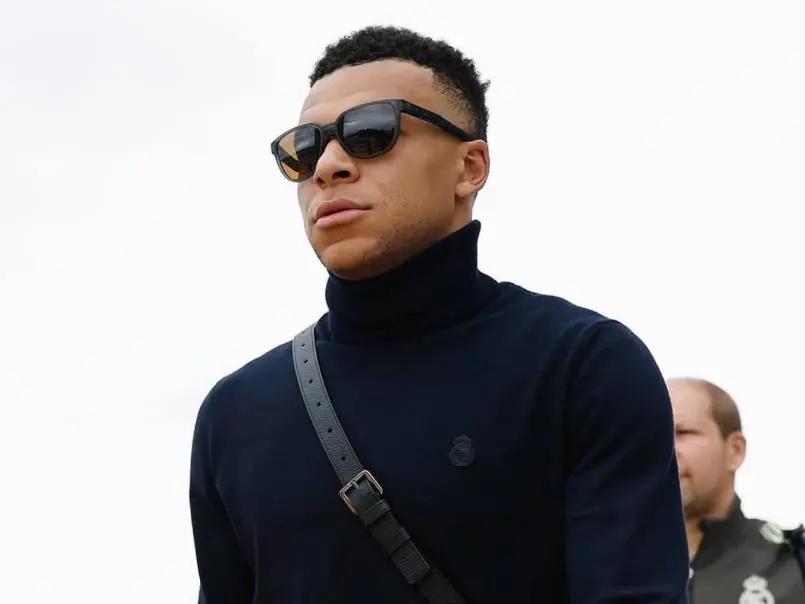 Mbappé toma decisión de finalizar contrato y está negociendo un nuevo acuerdo