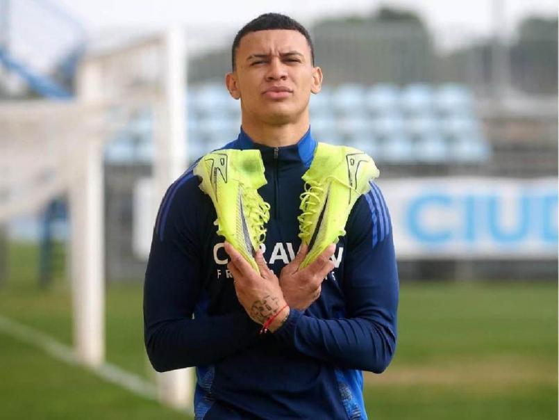 Historia de Kervin Arriaga, el jugador el AEK que casi pierde su pie y la acción de su mamá