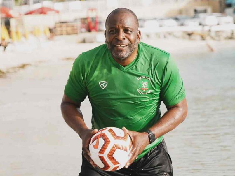 Técnico de Concacaf que dejó a Honduras sin Mundial sorprende al renunciar a su selección