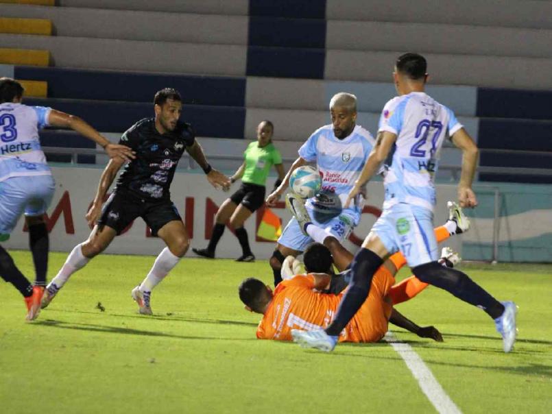 Estadio Ceibeño: Hacen grave denuncia sobre el estado actual del recién remodelado recinto