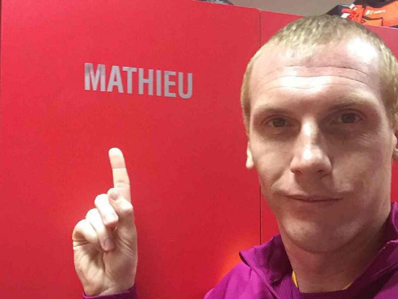 De ser campeón como futbolista profesional a trabajar en una tienda: Su nueva vida en Europa