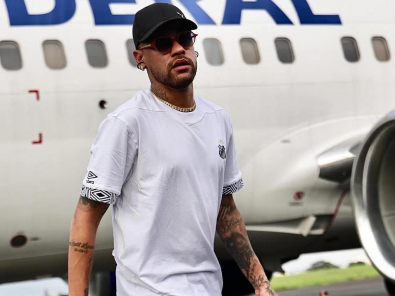 Neymar coquetea con una chica pero se lleva tremenda sorpresa