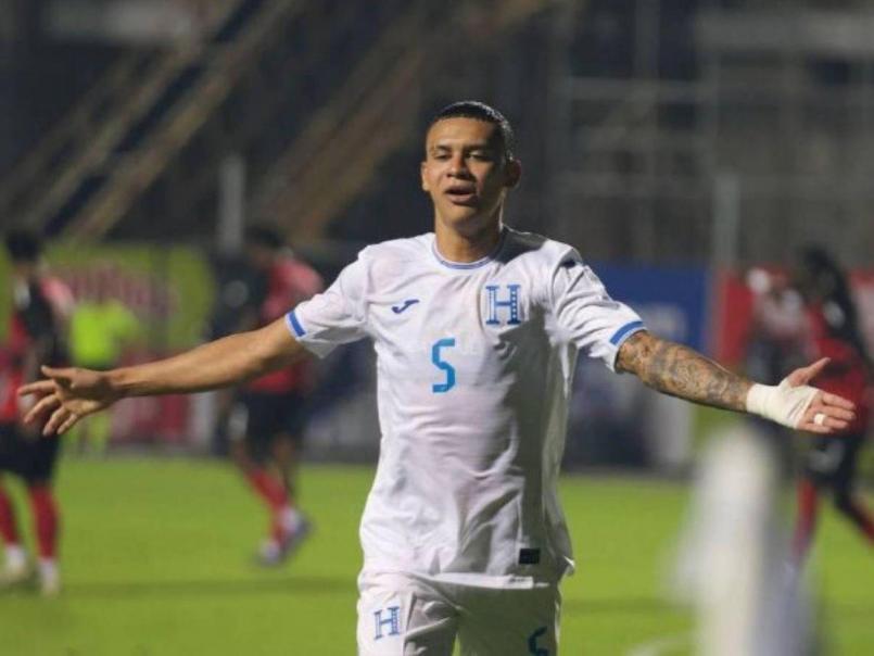 Historia de Kervin Arriaga, el jugador el AEK que casi pierde su pie y la acción de su mamá