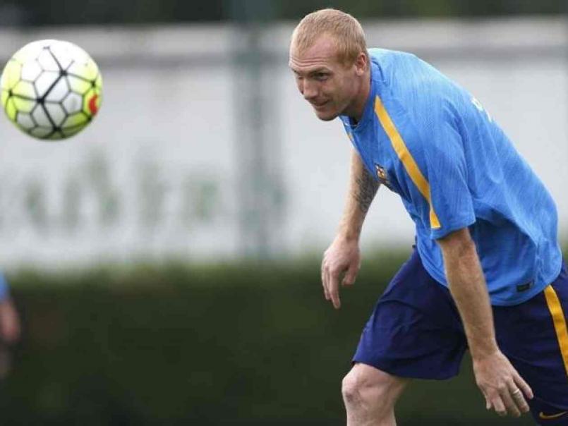De ser campeón como futbolista profesional a trabajar en una tienda: Su nueva vida en Europa