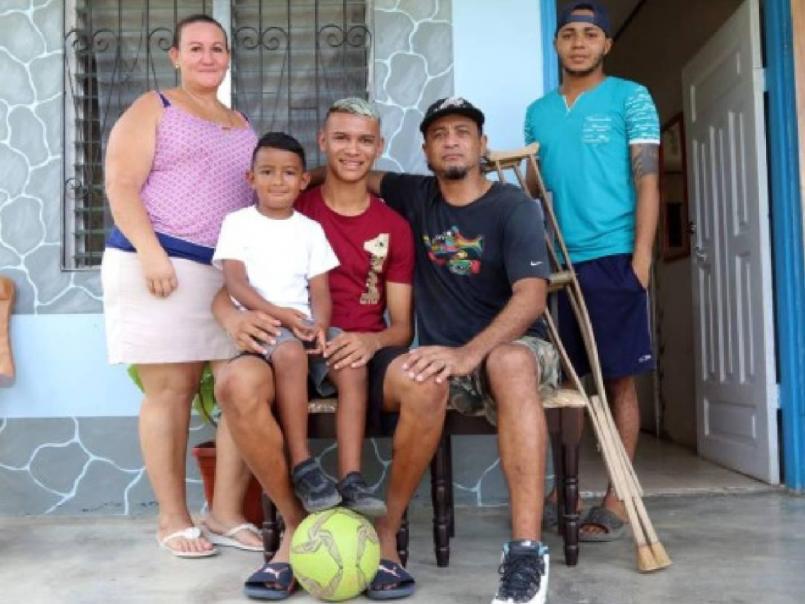 Historia de Kervin Arriaga, el jugador el AEK que casi pierde su pie y la acción de su mamá