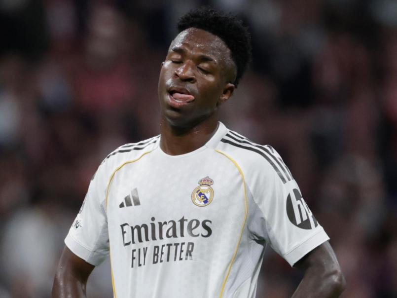 Real Madrid reclama error del VAR y sufre en Champions League; Honduras presente y Bayern deslumbra