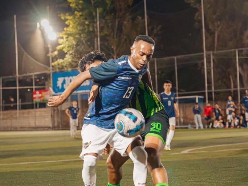 Policía detiene a futbolista por robo de teléfonos: Así ocurrieron los hechos