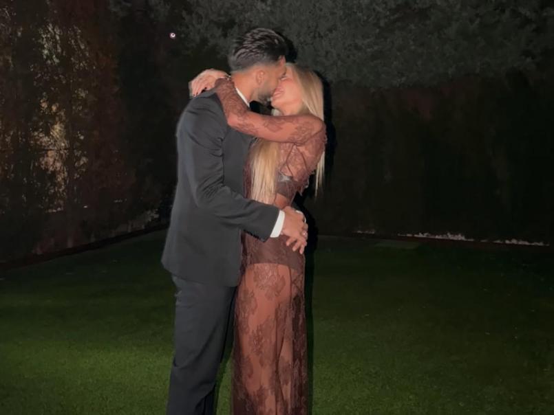 Futbolista le roba la novia a uno de sus compañeros y desata la polémica en redes sociales