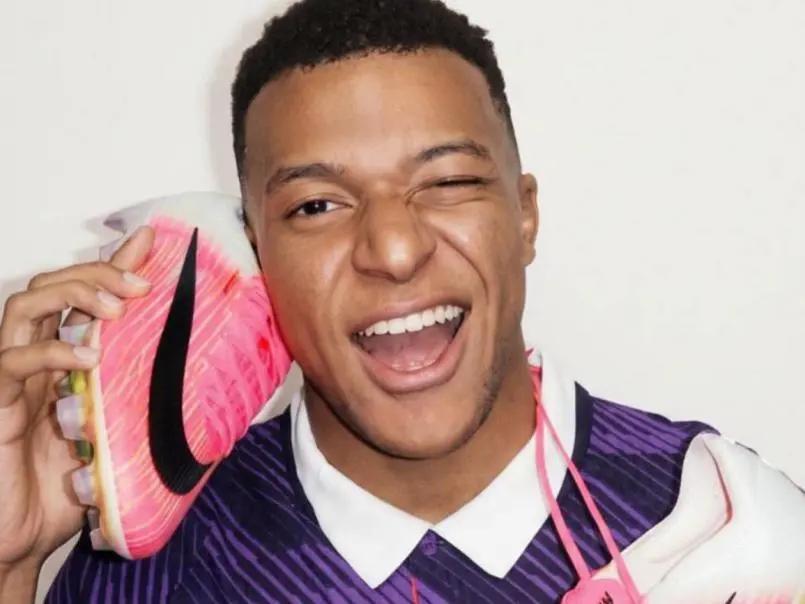 Mbappé toma decisión de finalizar contrato y está negociendo un nuevo acuerdo