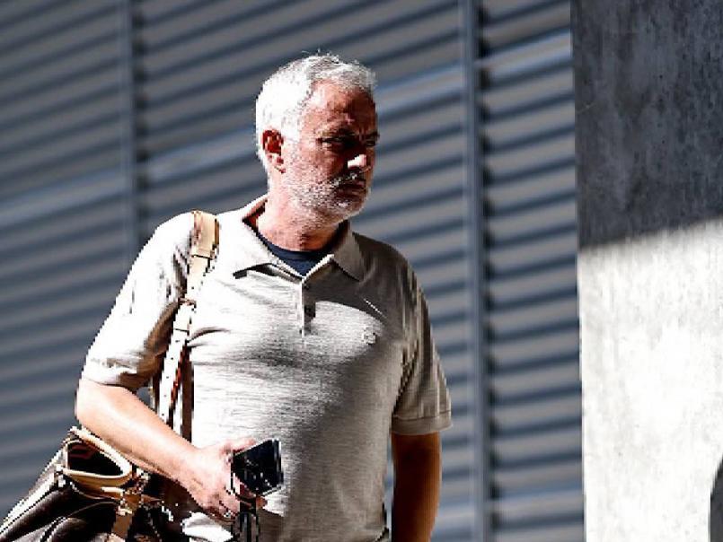 Mourinho bajo amenaza: Lo que pasará con el DT si Real Madrid pierde el clásico ante Barcelona