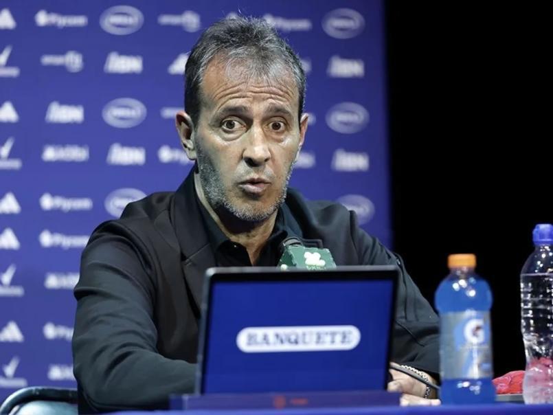 ​​​​​​Tirotean vehículo de reconocido futbolista luego de pleito en un centro nocturno