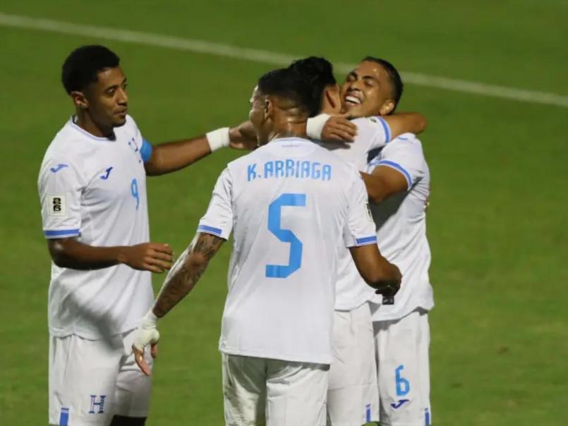 Rely Maradiaga retoma polémica de la horchata con Kervin Arriaga: modérate un poco más