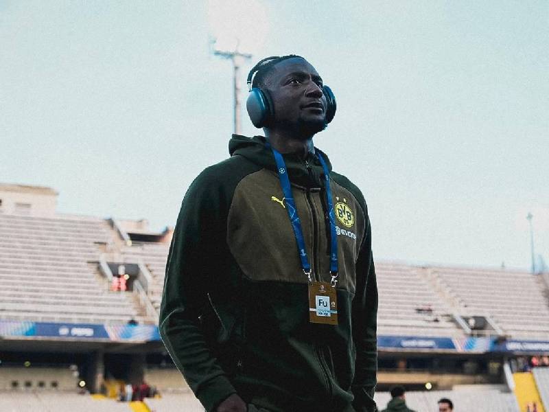 Barcelona humilla al Dortmund para poner pie y medio en semifinales de Champions League