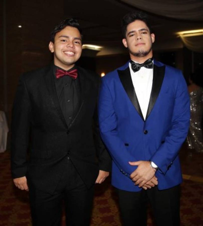 Brindan por el éxito estudiantil