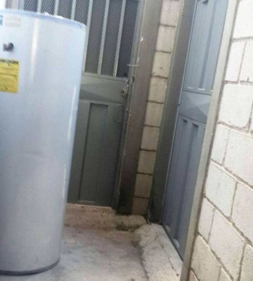 Incautan bodega vacía a Mario Zelaya en residencial San Ignacio de la capital