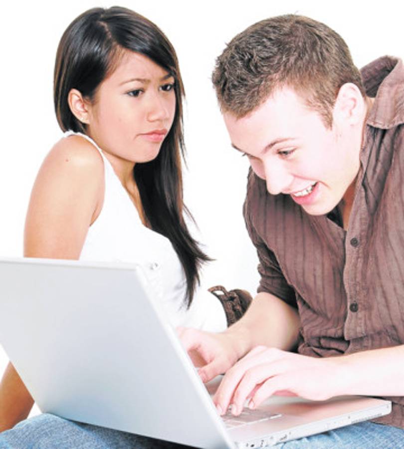 ¿Tienes celos por redes sociales?