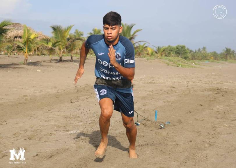 Motagua realiza trabajos de pretemporada en Tela y Diego Vázquez con varias sorpresas