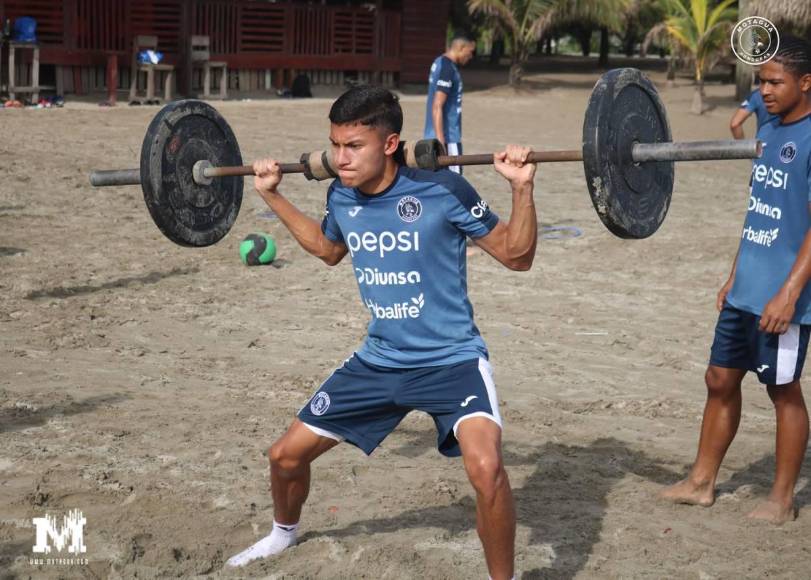 Motagua realiza trabajos de pretemporada en Tela y Diego Vázquez con varias sorpresas