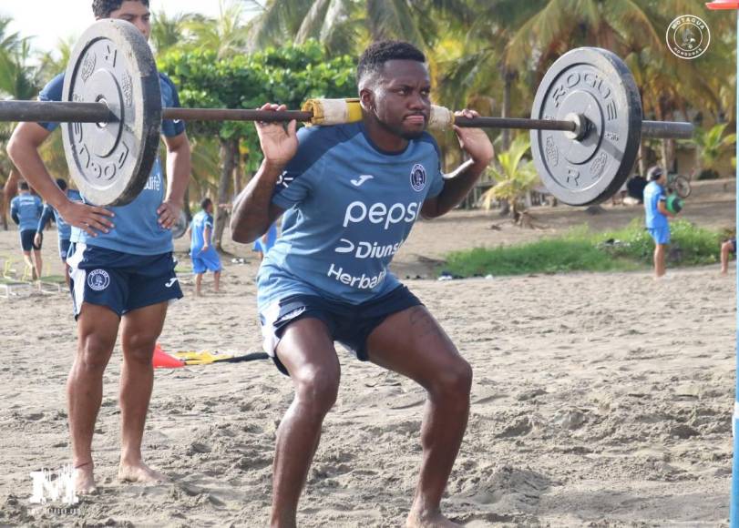 Motagua realiza trabajos de pretemporada en Tela y Diego Vázquez con varias sorpresas