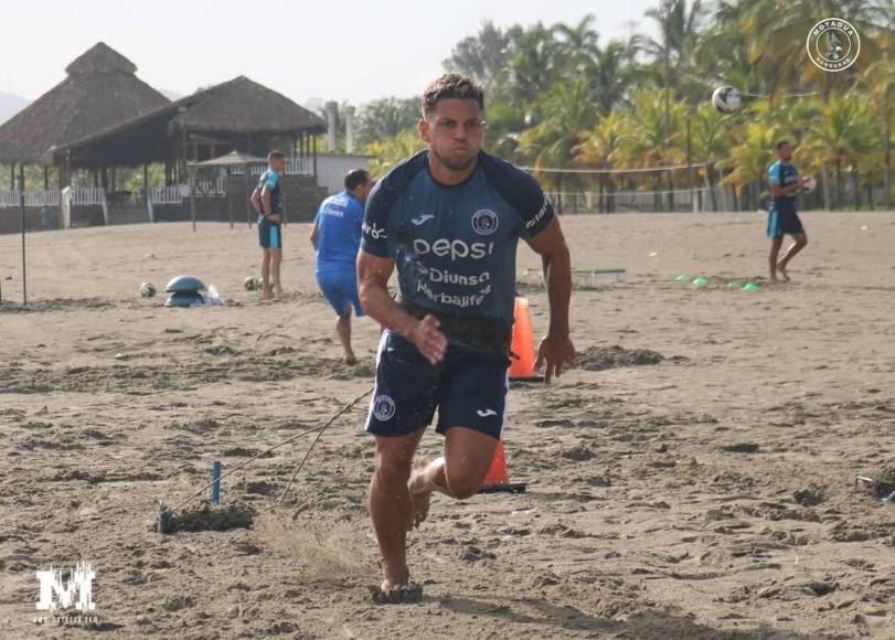 Motagua realiza trabajos de pretemporada en Tela y Diego Vázquez con varias sorpresas