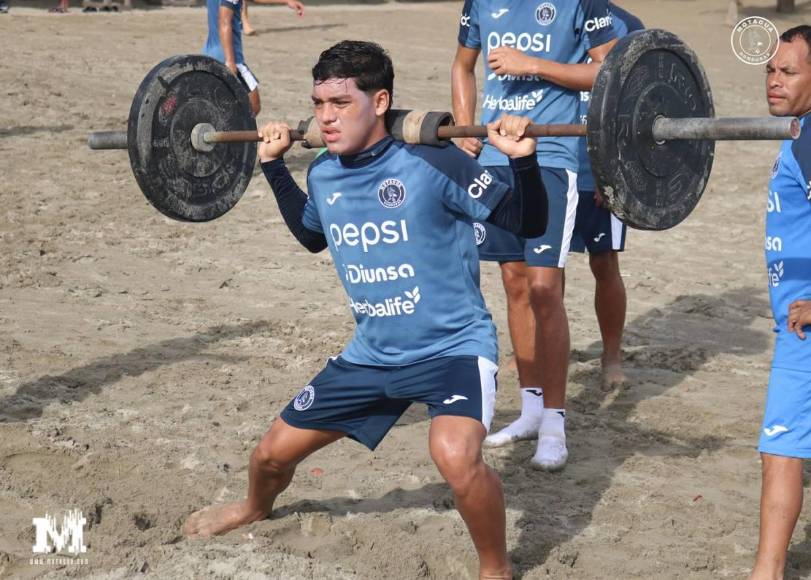 Motagua realiza trabajos de pretemporada en Tela y Diego Vázquez con varias sorpresas