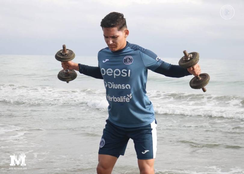 Motagua realiza trabajos de pretemporada en Tela y Diego Vázquez con varias sorpresas