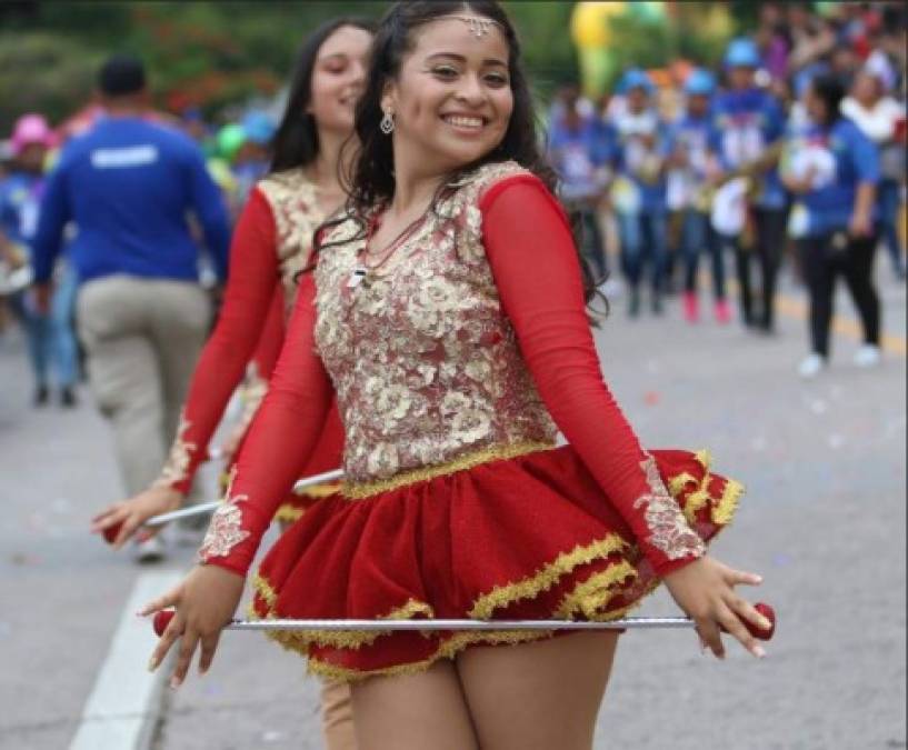 FOTOS: Color, alegría y belleza en el carnaval de Tegucigalpa