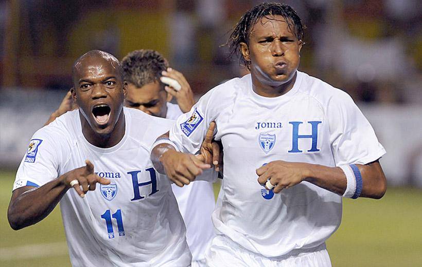 David Suazo y Carlos Pavón son dos grandes referentes que tuvo el fútbol de Honduras.
