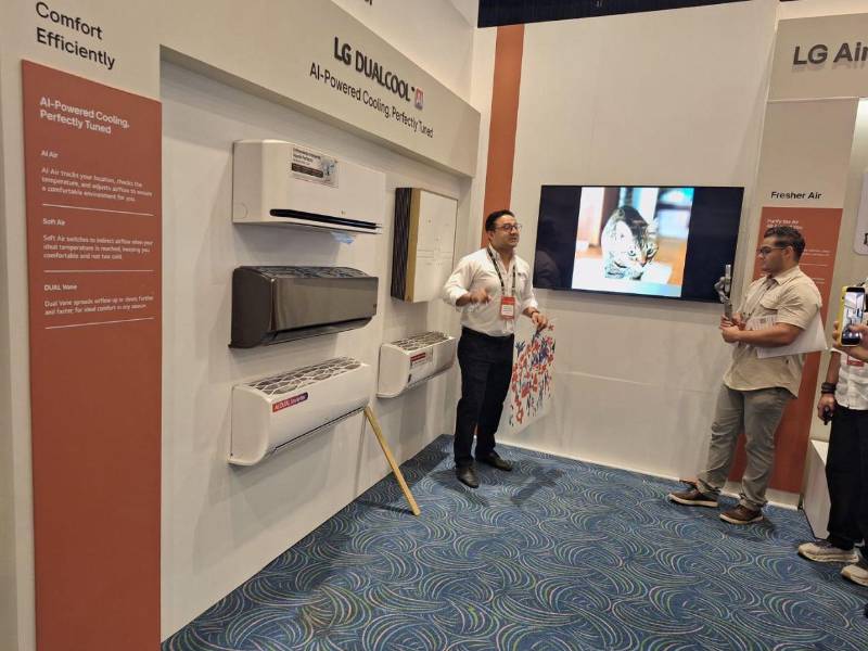 Estufas, lavavajillas, refrigeradores, aires acondiciones, humidificadores, aspiradoras, lavadoras, secadoras, equipos de audio y televisores, fueron exhibidos en el InnoFest con el fin de conocer sus características que incorporan IA.