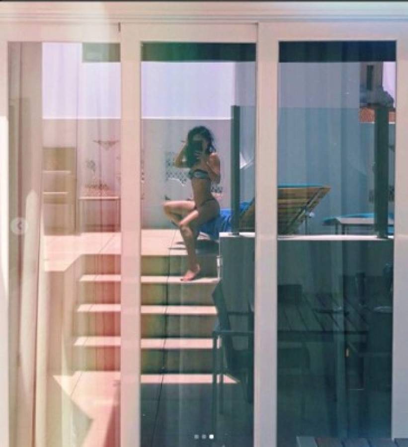 Becky G derrite Instagram con sexy bikinazo