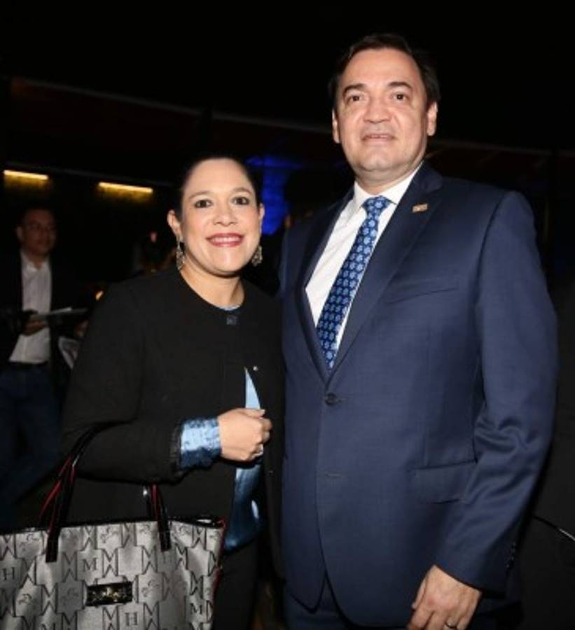 Artistas nacionales presentan canción 'Así te amo yo Honduras”