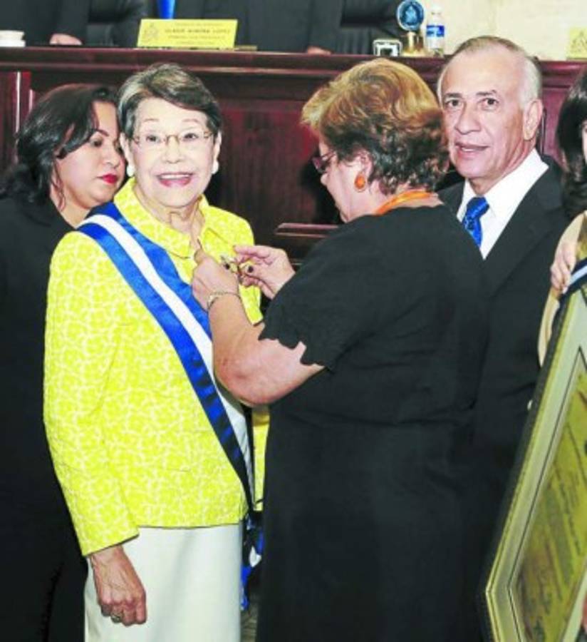 Honduras: Preparan homenaje póstumo para doña Irma Acosta de Fortín