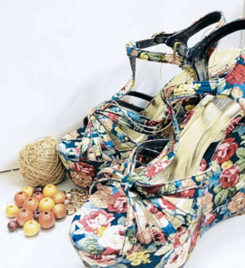 ¿Cómo hacer diseños en sandalias?