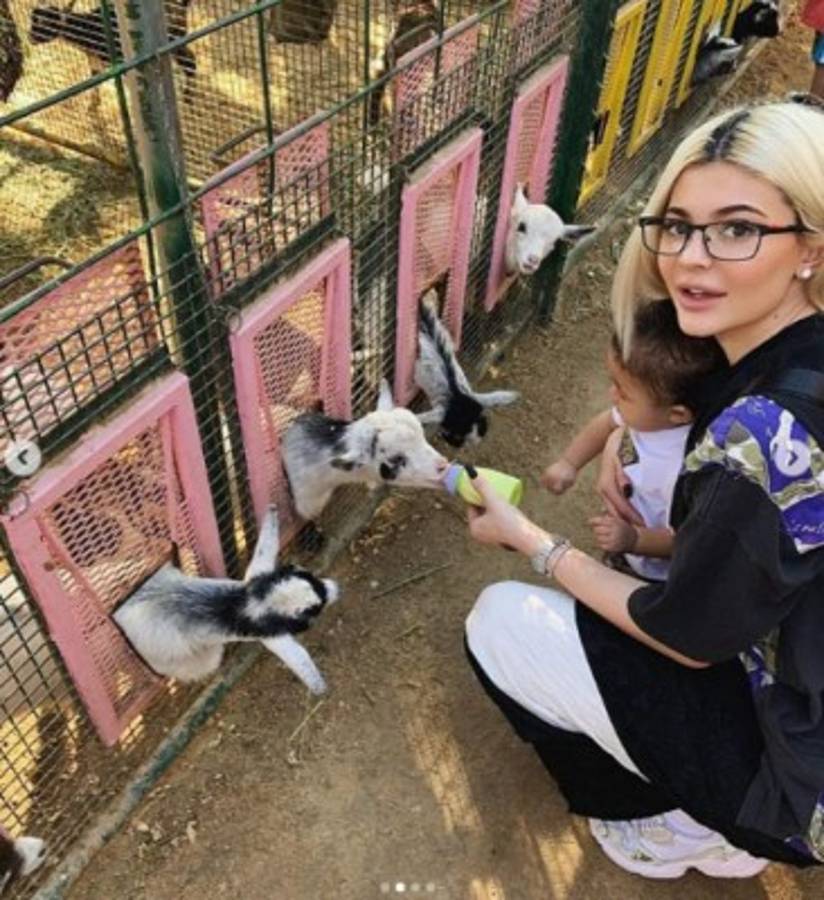 Kylie Jenner presume salida familiar junto a Stormi y Travis Scott