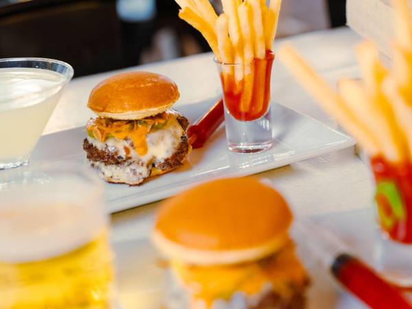 El “micro mini menú” del Clinton Hall en NY es para quienes toman fármacos para bajar de peso. (Ye Fan para The New York Times)