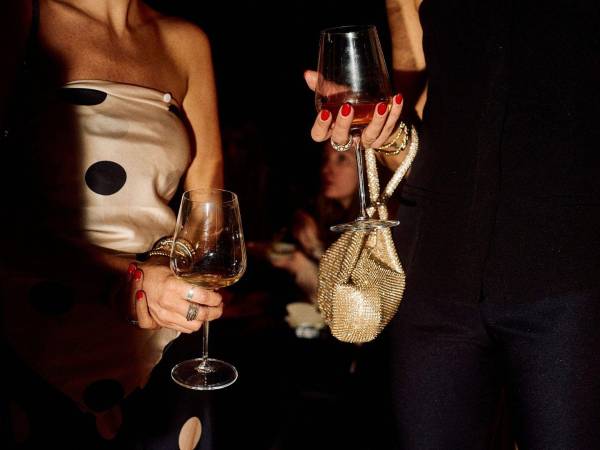 Asistentes a una fiesta de Nochevieja sin alcohol en The Maze, un club privado sin alcohol en Manhattan, el 31 de diciembre de 2025.