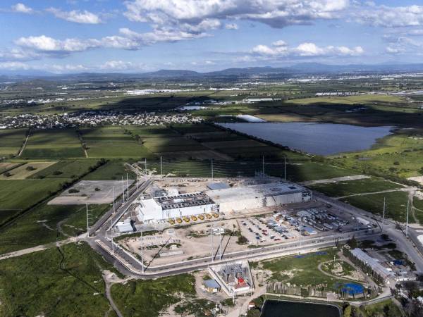 Un centro de datos de Microsoft en Querétaro, México, abrió en 2024. Pronto se vieron cortes de agua más largos.