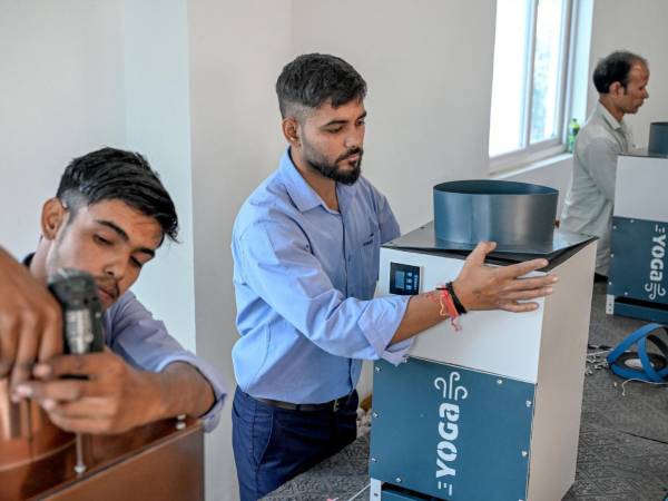 “Hay quien tiene y quien no tiene, y eso es muy desafortunado”, dijo. “Pero creo que es importante proteger tu propia salud, como puedas”.