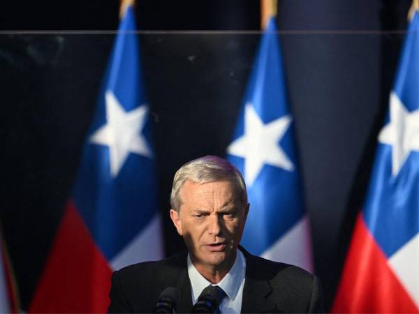 José Antonio Kast, en su mitin de cierre de campaña, atrajo a los chilenos deseosos de un cambio radical.