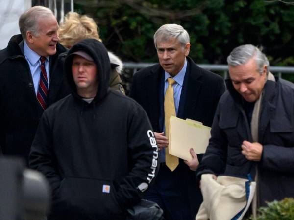 Barry J. Pollack, abogado penalista estadounidense con experiencia en casos de alto perfil, asumió la defensa legal de Nicolás Maduro tras su captura.​​​​​